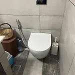吉拉尼酒店 公寓 *
