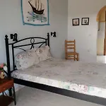 吉拉尼酒店 * Vasilikí